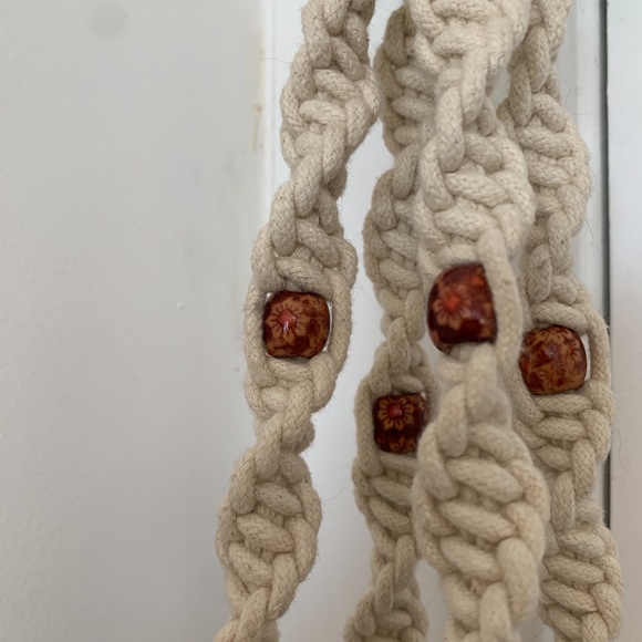 Macrame beaded plant hanger - Picture 3 of 4